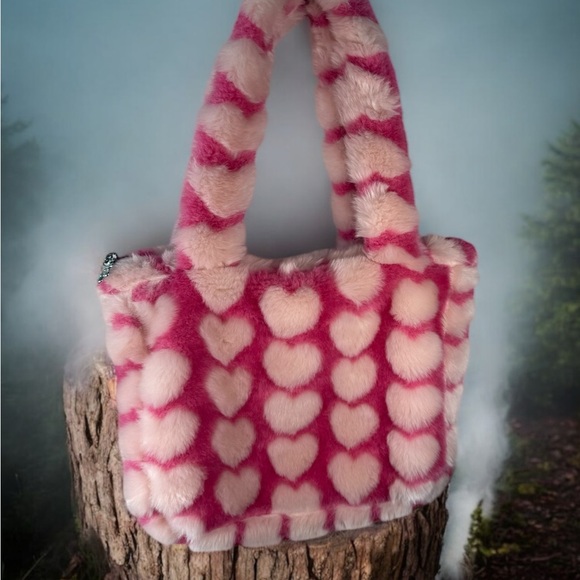Hello Kitty tote purse Plush Heart Tote Bag Pink Faux Fur - Picture 2 of 8